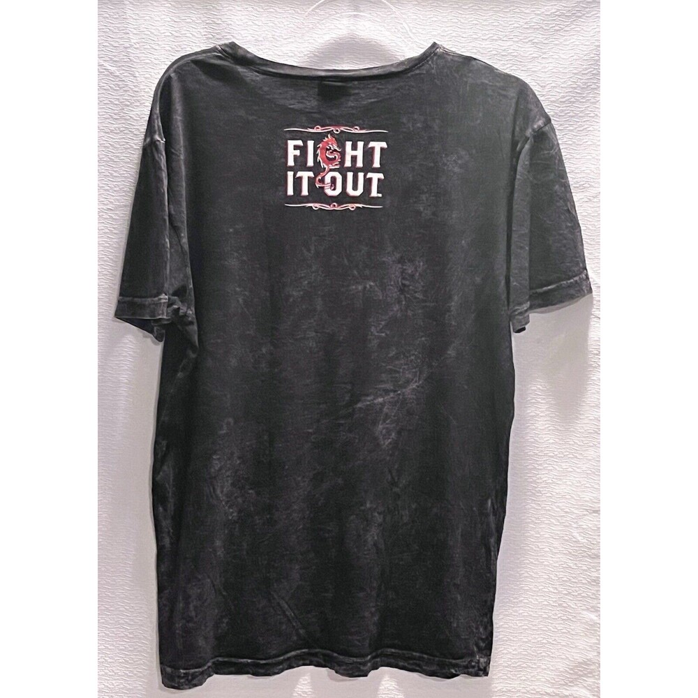 NEW Fight it Out Dragon Stone Washed Graphic Dragon T Shirt Adult L Metal Comic - Picture 2 of 4